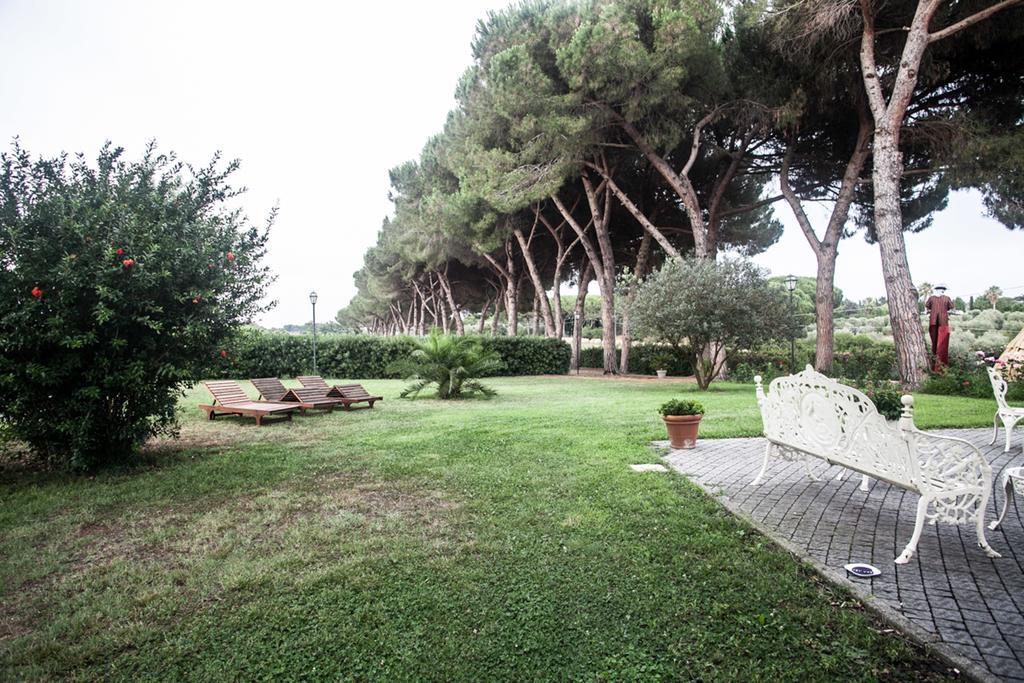 Villa Strampelli Pomezia Exterior photo