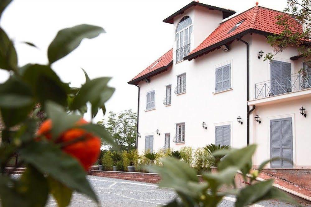 Villa Strampelli Pomezia Exterior photo