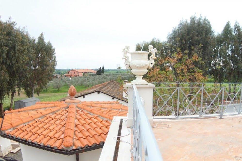 Villa Strampelli Pomezia Exterior photo
